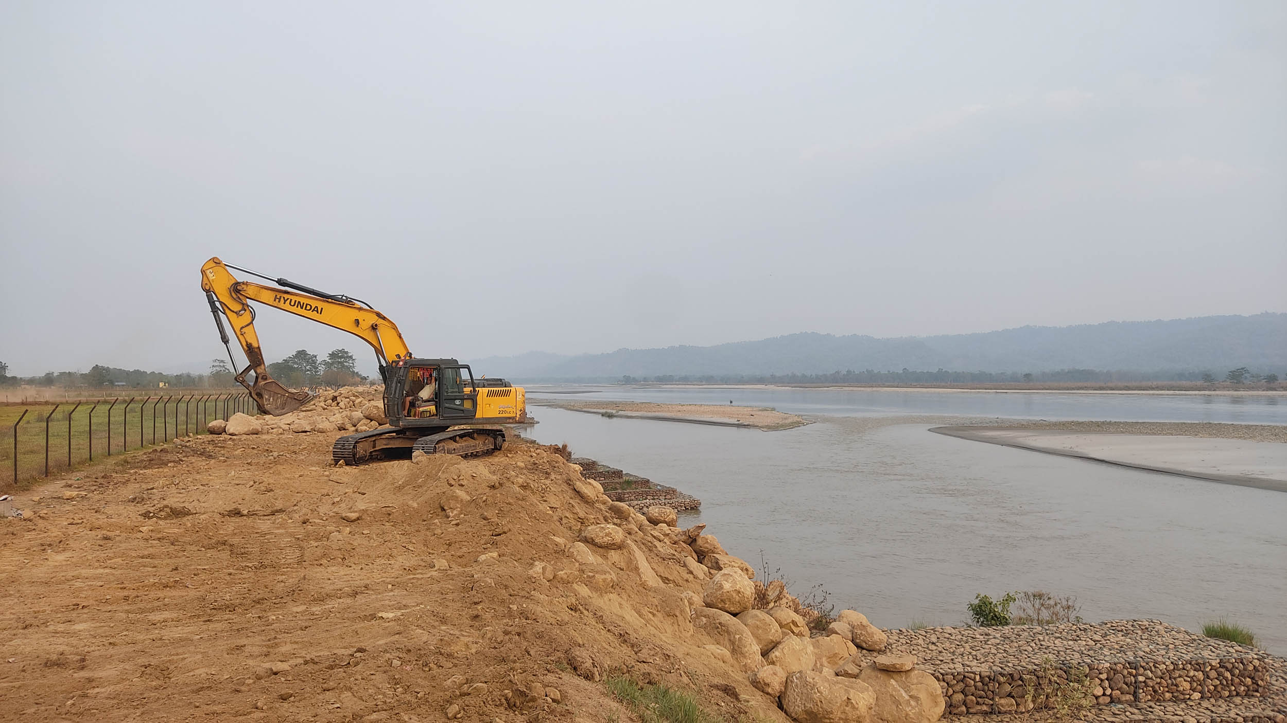 १ अर्ब ३९ करोड लागतमा नवलपुर क्षेत्रमा तटबन्ध, नारायणी नदीको कटान रोक्ने